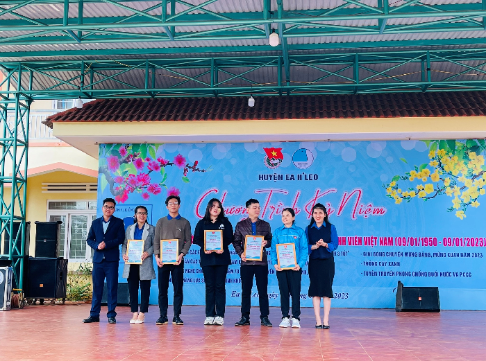 Huyện đoàn Ea H’Leo tổ chức chương trình kỷ niệm 73 năm ngày truyền thống học sinh, sinh viên và Hội sinh viên Việt Nam (09/01/1950 – 09/01/2023).